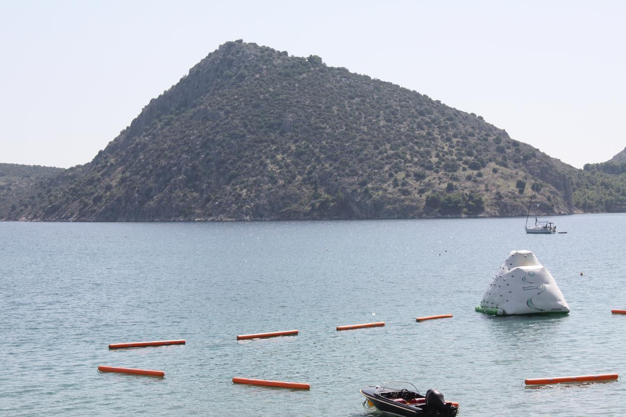 Poseidon Apartments Toló Kültér fotó