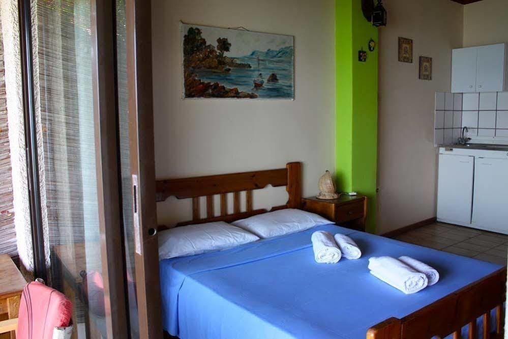 Poseidon Apartments Toló Kültér fotó