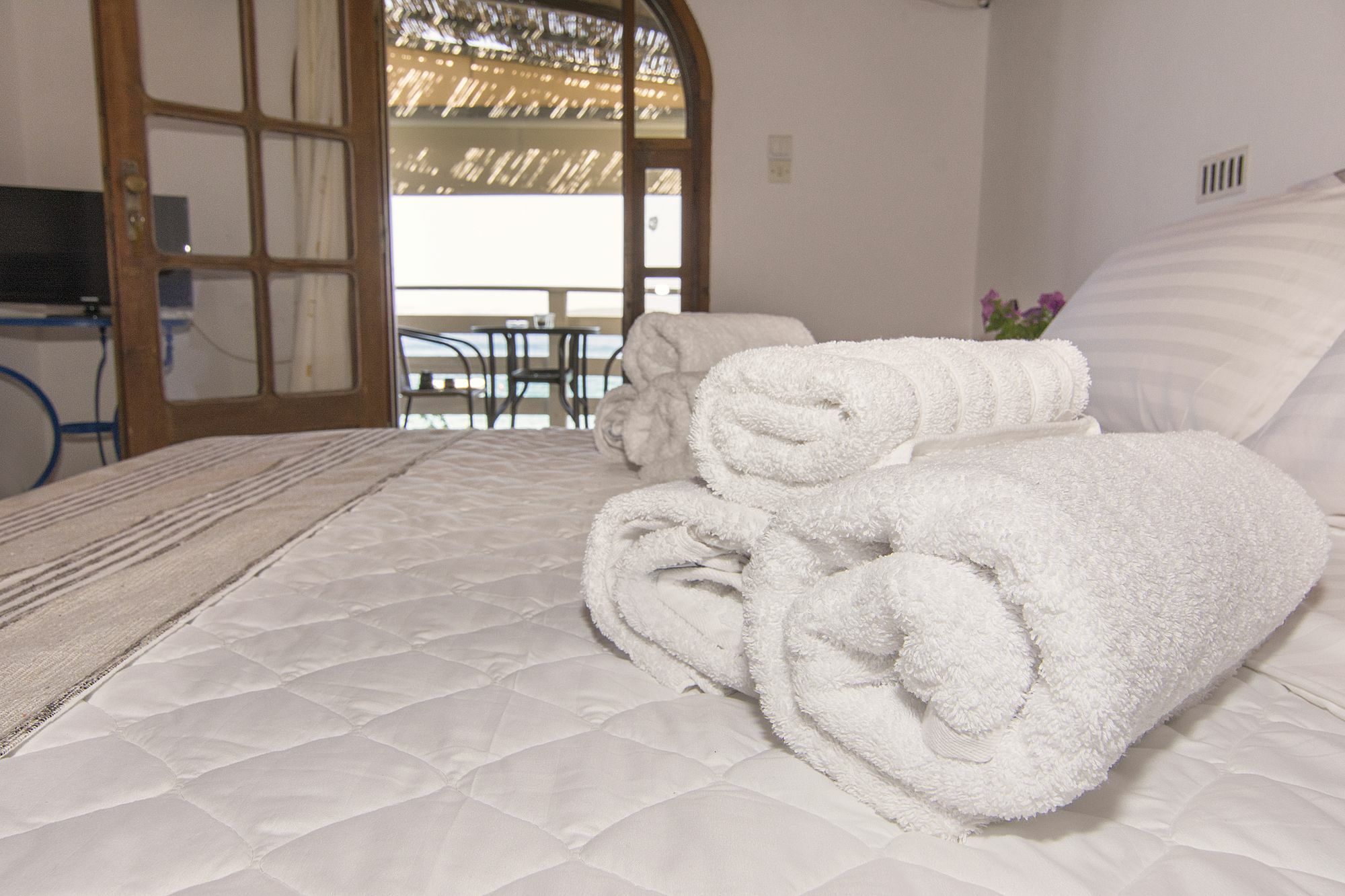 Poseidon Apartments Toló Kültér fotó